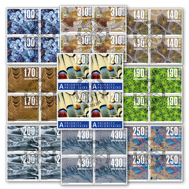 Série de blocs de quatre «Motifs naturels» Série de blocs de quatre (36 timbres, valeur d'affranchissement CHF 76.40), autocollant, oblitéré